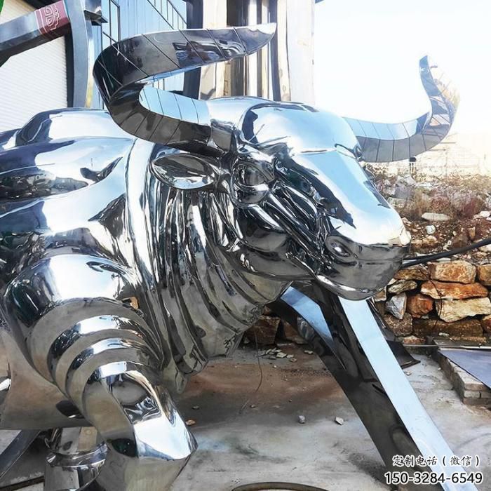 景區犀牛雕塑，鍍金歐式雕塑，鐵藝材質