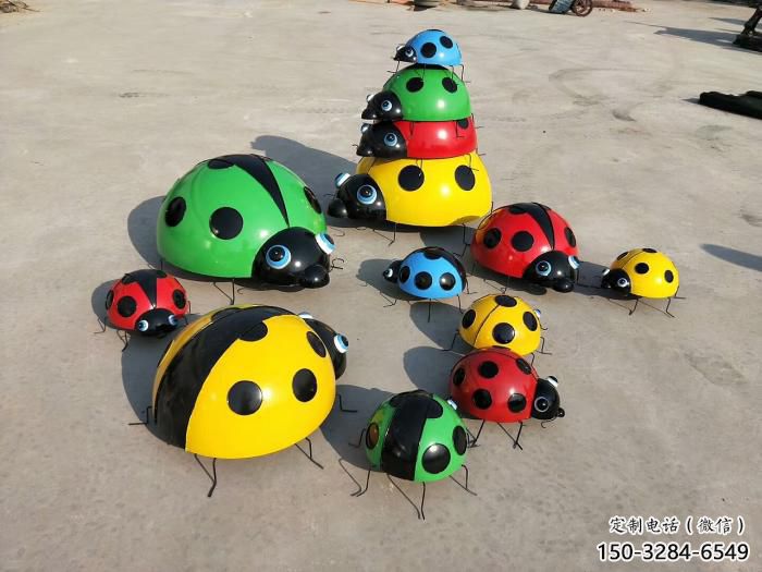 操場蟲子雕塑，鏤空海洋雕塑，噴砂制造