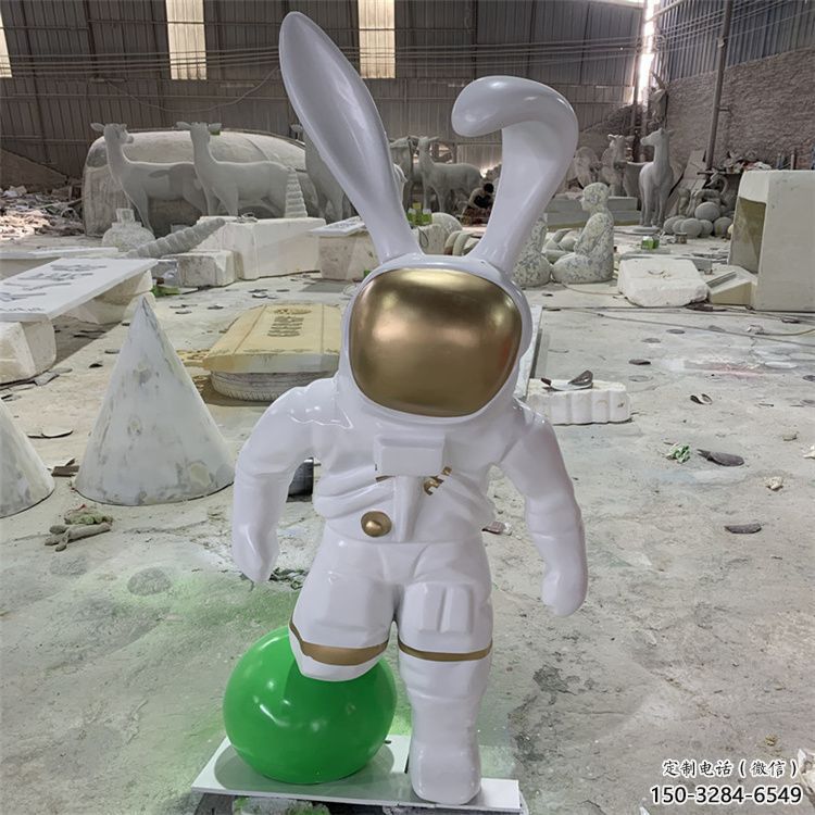 現(xiàn)代唐老鴨雕塑 大型別墅區(qū)卡通雕塑 公園動(dòng)漫雕塑