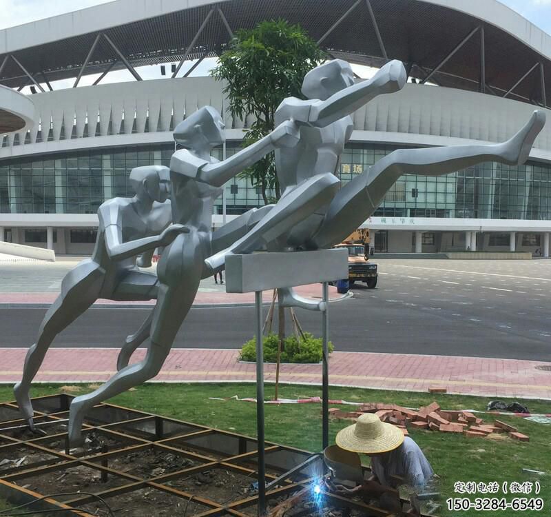 園林跨欄雕塑 大型景觀體育雕塑 中式運(yùn)動(dòng)員雕塑