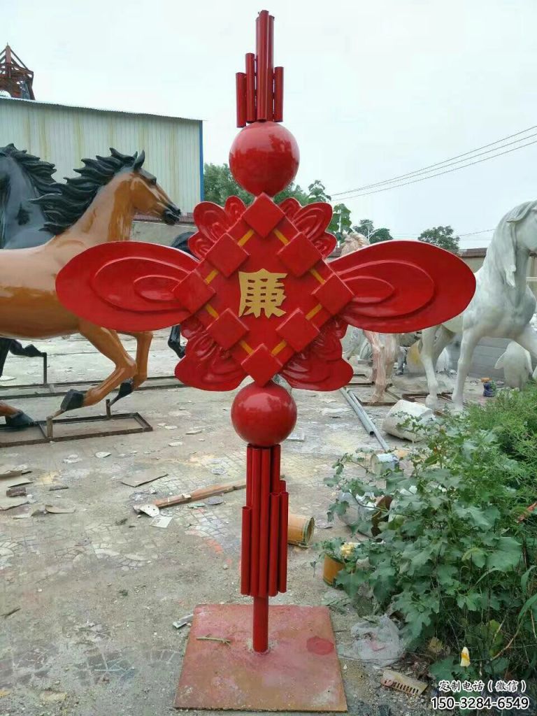 操場(chǎng)中國(guó)結(jié)雕塑廠家，烤漆工藝制作，民俗文化標(biāo)識(shí)