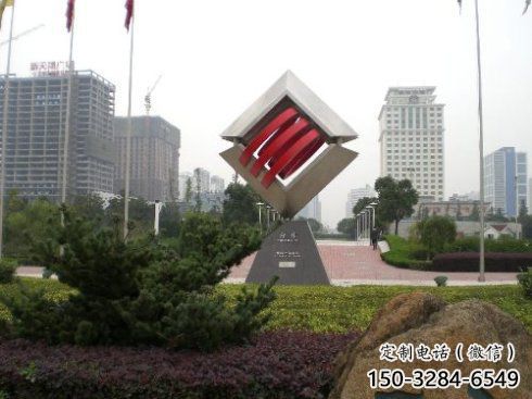 廣場中國結雕塑廠家，烤漆工藝制作，民俗文化標識