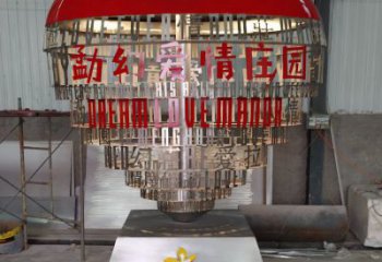 鏤空愛心雕塑廠家，愛情主題雕塑，廣場(chǎng)公園擺件