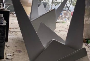 房地產(chǎn)千紙鶴雕塑 現(xiàn)代折紙風(fēng)格 幾何鶴鳥雕塑