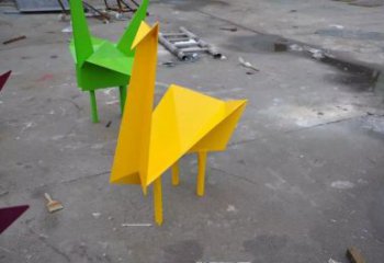 現(xiàn)代千紙鶴雕塑 大型別墅區(qū)折紙風(fēng)格 彩繪鶴鳥雕塑