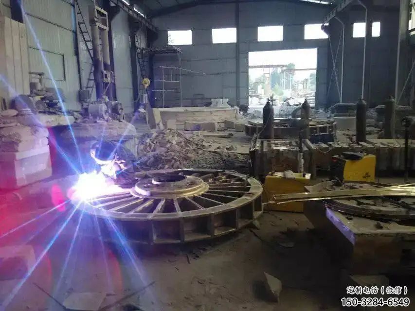 廣場水車雕塑 抽象仿古雕塑 烤漆雕塑