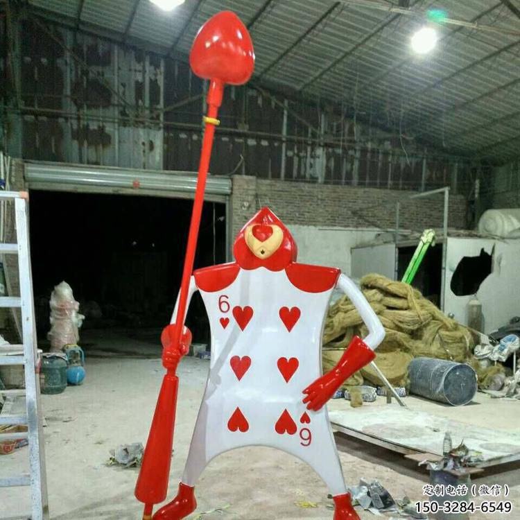 美陳撲克雕塑 異形噴水雕塑 酒店撲克牌雕塑