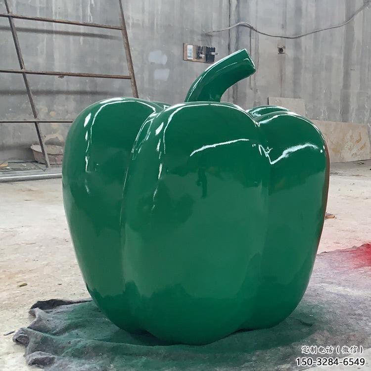 廣場(chǎng)果籃雕塑優(yōu)價(jià)，果蔬組合，辣椒果籃雕塑特供