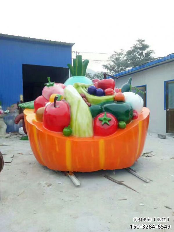 公園果籃雕塑制造商，小區(qū)擺件，蔬菜果籃雕塑提供