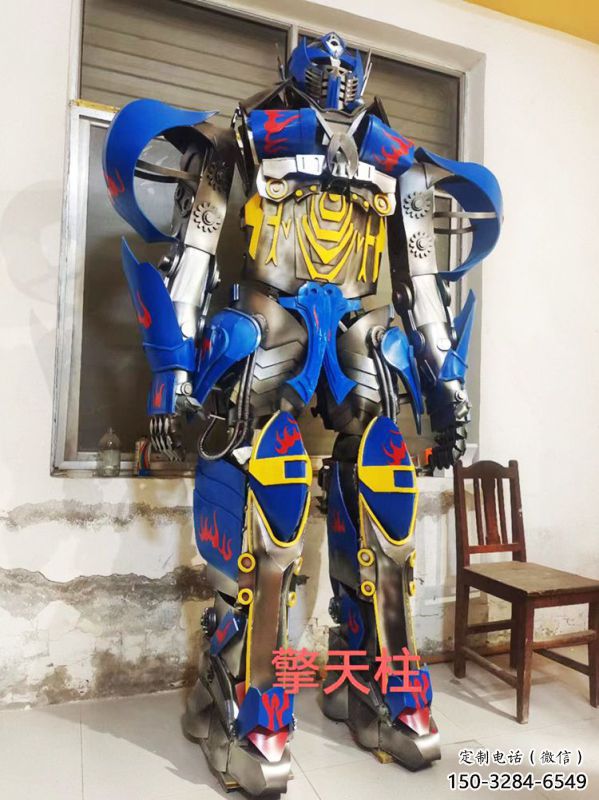 可穿戴機(jī)甲擎天柱雕塑