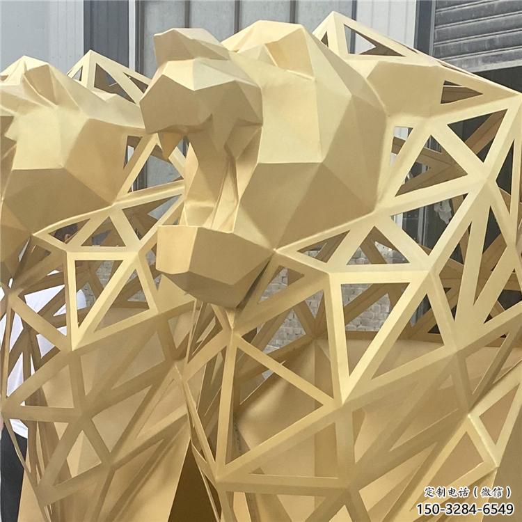 鍛鋼獅子雕塑選用，小區(qū)擺件，大型不銹鋼獅子雕塑公司