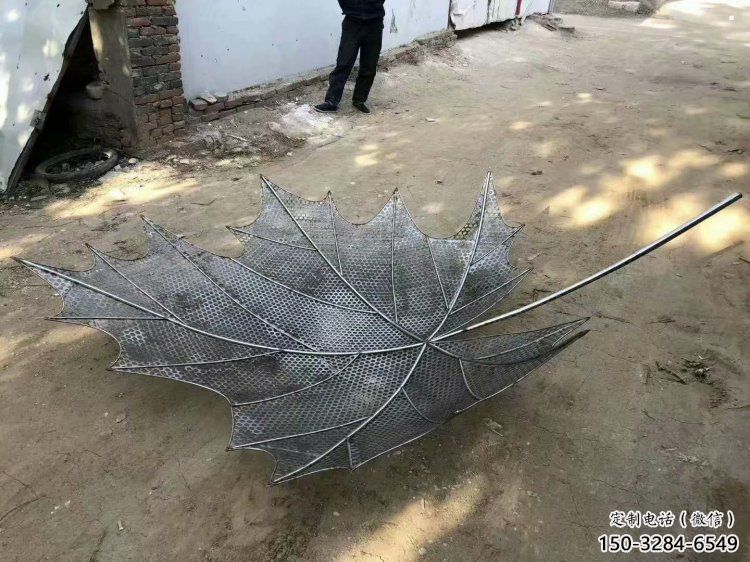 鏤空樹葉雕塑加工，鍛造工藝，鐵藝樹葉雕塑生產(chǎn)廠家
