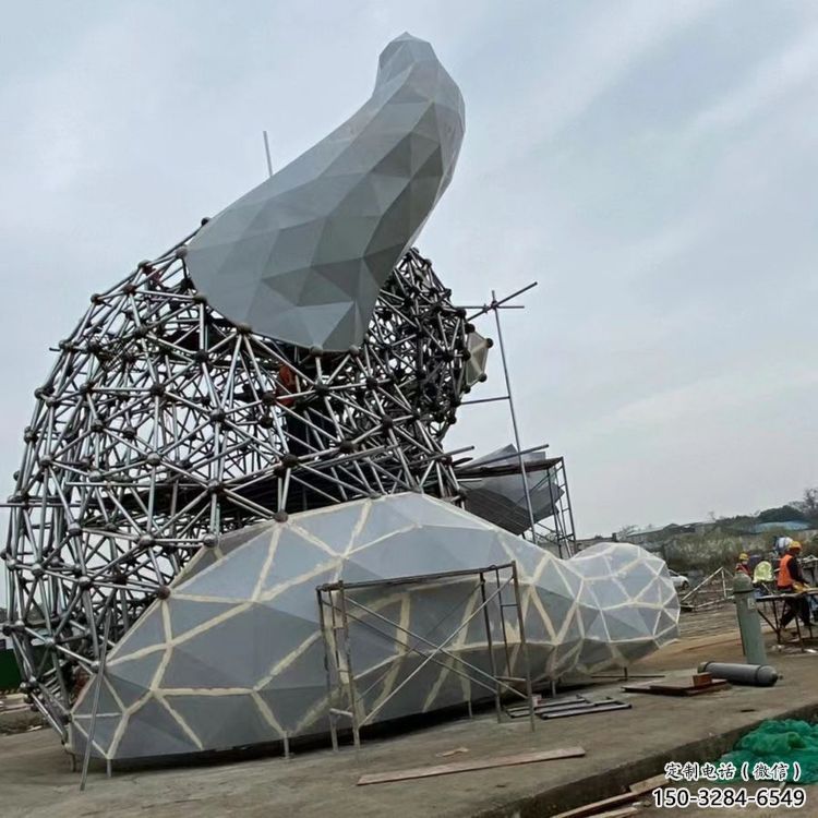 制造熊貓雕塑定價，地標(biāo)擺件，烤漆切面熊貓雕塑精選
