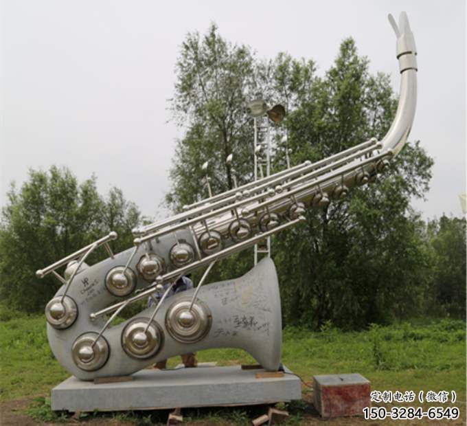 佛山街頭薩克斯雕塑