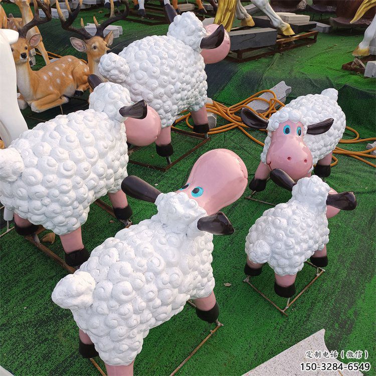 貴陽小區(qū)小羊雕塑，彩繪動物雕塑，抽象效果