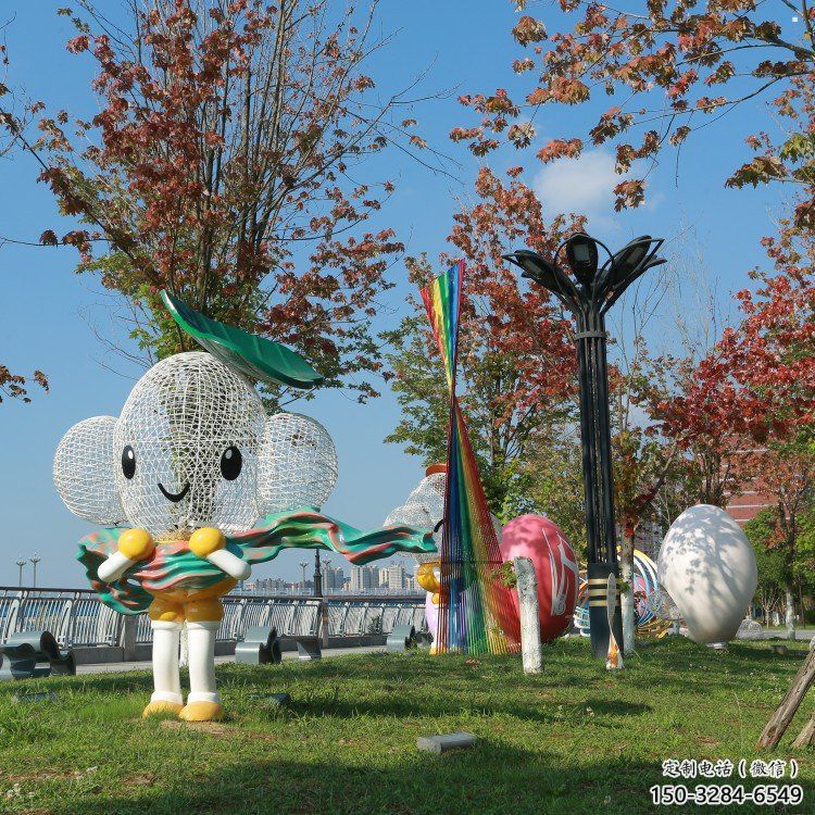 常州戶外鏤空卡通雕塑供應，花園小品，鐵藝卡通雕塑展品