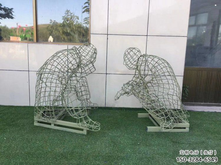 新建鏤空下棋雕塑供需，廣場(chǎng)雕塑，鐵藝民俗人物雕塑選用