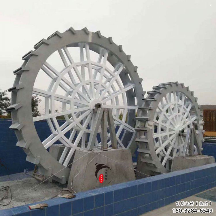 盤(pán)錦鑄造齒輪雕塑