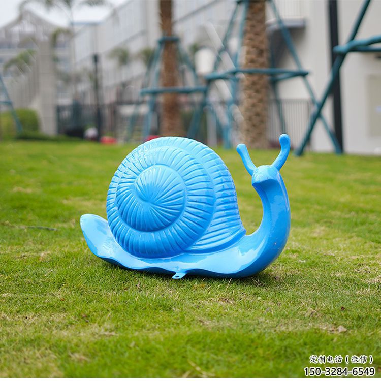 賽罕彩繪蝸牛雕塑廠家，園林動物小品，玻璃鋼蝸牛雕塑生產(chǎn)