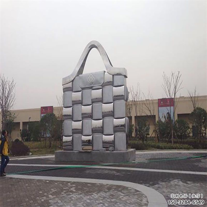 博爾塔拉景觀背包雕塑優選，陸地擺件，園林不銹鋼背包雕塑供應